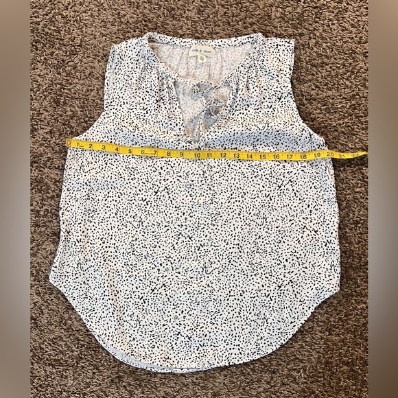 Cloth & Stone 
Medium 
Navy Blue and White 
Tank Top
NWOT - Picture 6 of 9